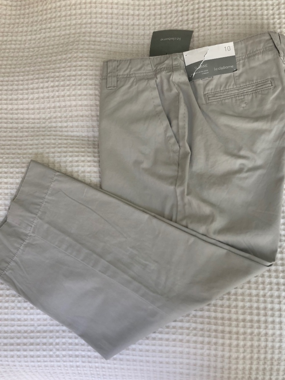 Liz Claiborne Cropped Khaki Pants Size 10 NWT